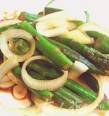 蘆筍炒洋蔥 蘆筍炒洋蔥