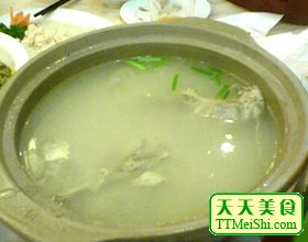 大蒜煲鴨 大蒜煲鴨