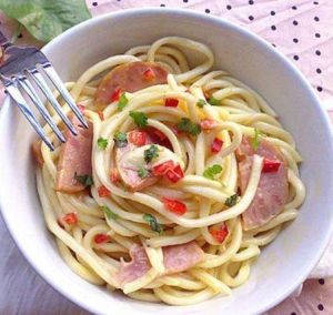 蛋黃燻肉面 蛋黃燻肉面