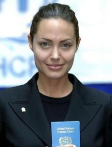 安吉麗娜·朱莉