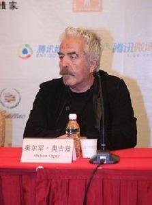 奧爾罕·奧古茲 奧爾罕·奧古茲