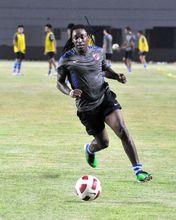 羅尼·弗洛雷斯