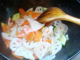 素炒蓮藕胡蘿蔔片 素炒蓮藕胡蘿蔔片