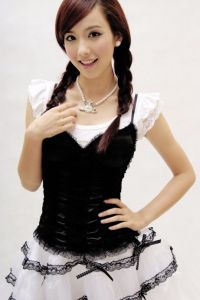 小燕子姐姐（譚薇）