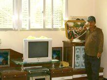 曼輝囡村-通電視、電話