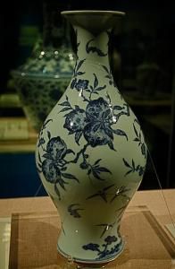 青花桃蝠紋瓷瓶 青花桃蝠紋瓷瓶