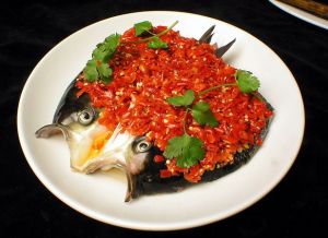 家常剁椒蒸魚頭 家常剁椒蒸魚頭