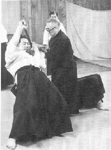 右側老者為堀川幸道