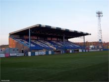 霍爾克街足球場