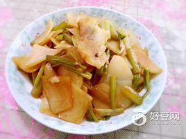 西芹炒土豆片 西芹炒土豆片