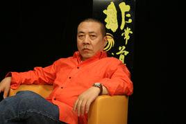 何東[中國著名娛樂記者兼非常道主持人]