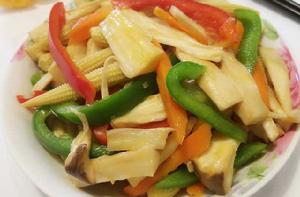 素炒雞腿菇胡蘿蔔 素炒雞腿菇胡蘿蔔