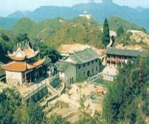 龍巖山國家森林公園