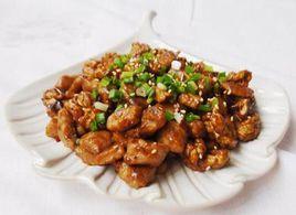 核桃炒肉丁 核桃炒肉丁
