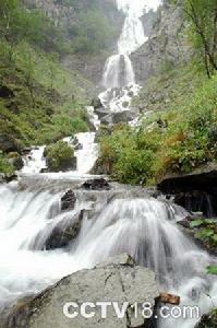 蛟龍瀑布