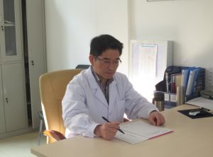 李秀全教授坐診