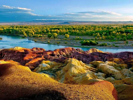 南疆是一種病,不去治不好;北疆是一種癮,去過戒不掉!