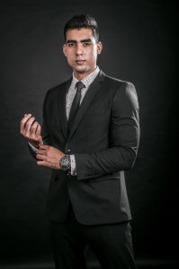 阿迪爾·汗 阿迪爾·汗