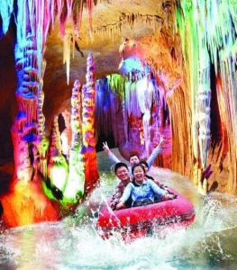 泰山地下大裂谷 泰山地下大裂谷