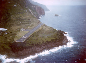 胡安徹·亞拉斯奎恩機場 胡安徹·亞拉斯奎恩機場