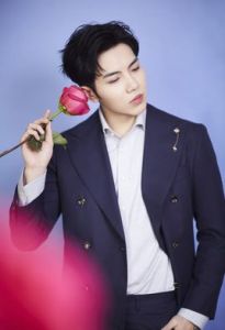 秦奮[中國內地歌手]