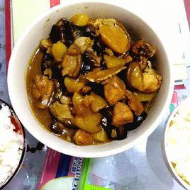香菇土豆燉雞塊 香菇土豆燉雞塊