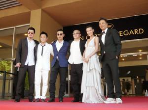 《一半海水一半火焰》