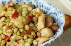 鮮麥仁炒雞丁 鮮麥仁炒雞丁