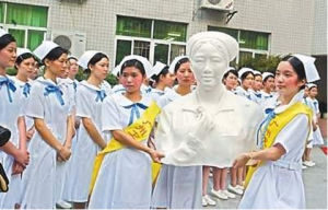 南丁格爾獎得主———護士長葉欣雕像