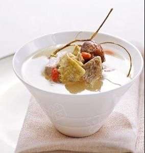 椰子煲雞湯 椰子煲雞湯