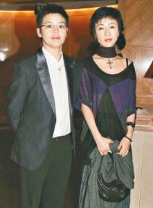 阮嘉欣與袁潔瑩於2005年相識，兩人經常形影不離。