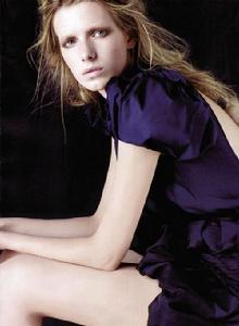 奧約娜·奧斯瑪諾娃 奧約娜·奧斯瑪諾娃