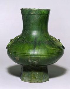 唐青綠釉貼花紋陶豆缽 唐青綠釉貼花紋陶豆缽