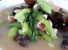 木耳魷魚湯 木耳魷魚湯