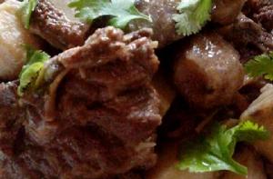 香芋燒牛肉 香芋燒牛肉