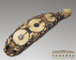 戰國包金嵌玉獸首銀帶鉤 戰國包金嵌玉獸首銀帶鉤