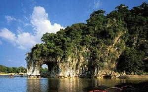 桂林城徽象鼻山