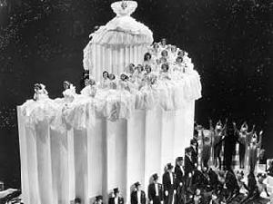 《歌舞大王齊格飛》