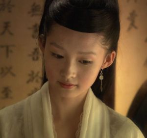 李沁飾演薛寶釵