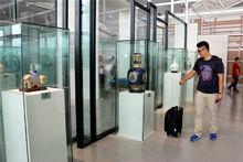 南京祿口機場展出清代瓷器仿製品