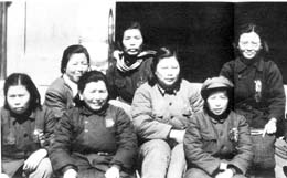 （圖）康克清與部分代表合影