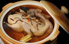 冬蟲草燉乳鴿 冬蟲草燉乳鴿