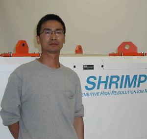 周建波[中國礦業大學教授]