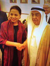 會見巴林國王副首相