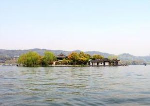 湖心亭島