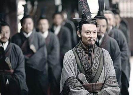 功臣遭丞相誣陷後被賜死 臨死前說：我用詭計殺人太多 的確該死