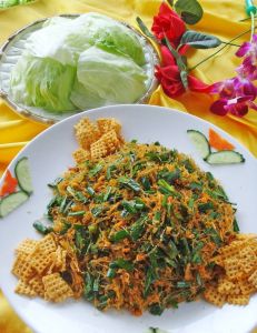 蛋皮筍絲炒韭菜 蛋皮筍絲炒韭菜