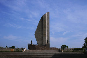 鐵道游擊隊紀念碑