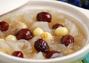 銀耳紅棗湯 銀耳紅棗湯