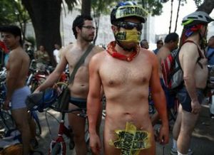 世界裸體腳踏車日